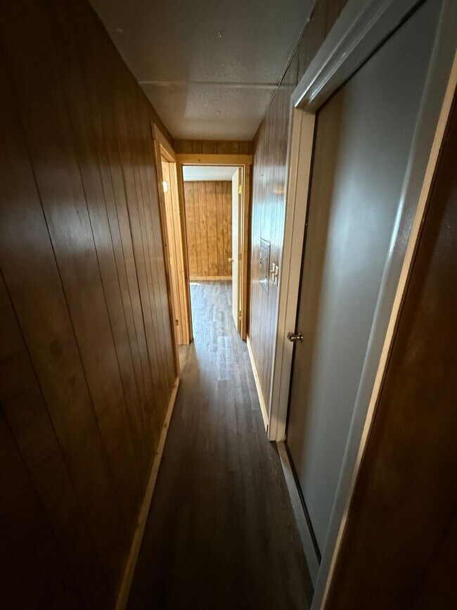 Building Photo - 3 Bed 2 Bath Updated Mobile Home with Fenced Yard and Storage Shed