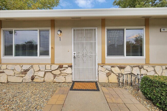 Building Photo - 6533 Greenback Ln