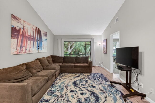 Building Photo - 460 Hardwood Pl