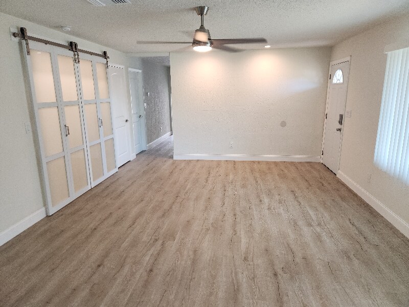Building Photo - 1345 Lester Ct