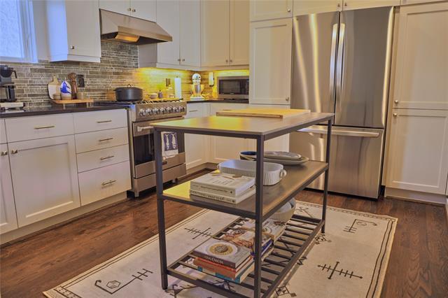 Building Photo - 4026 Travis St