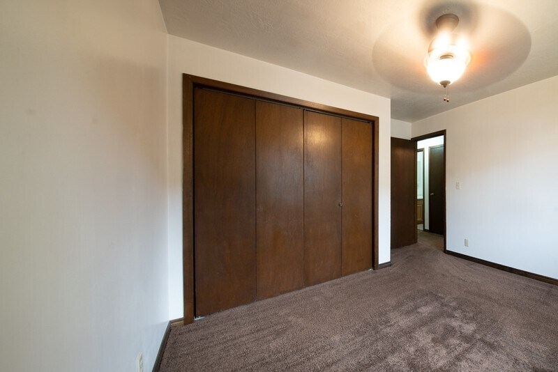 Building Photo - 1729 N 200 W