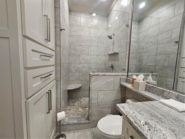 Building Photo - 97 Perth Dr