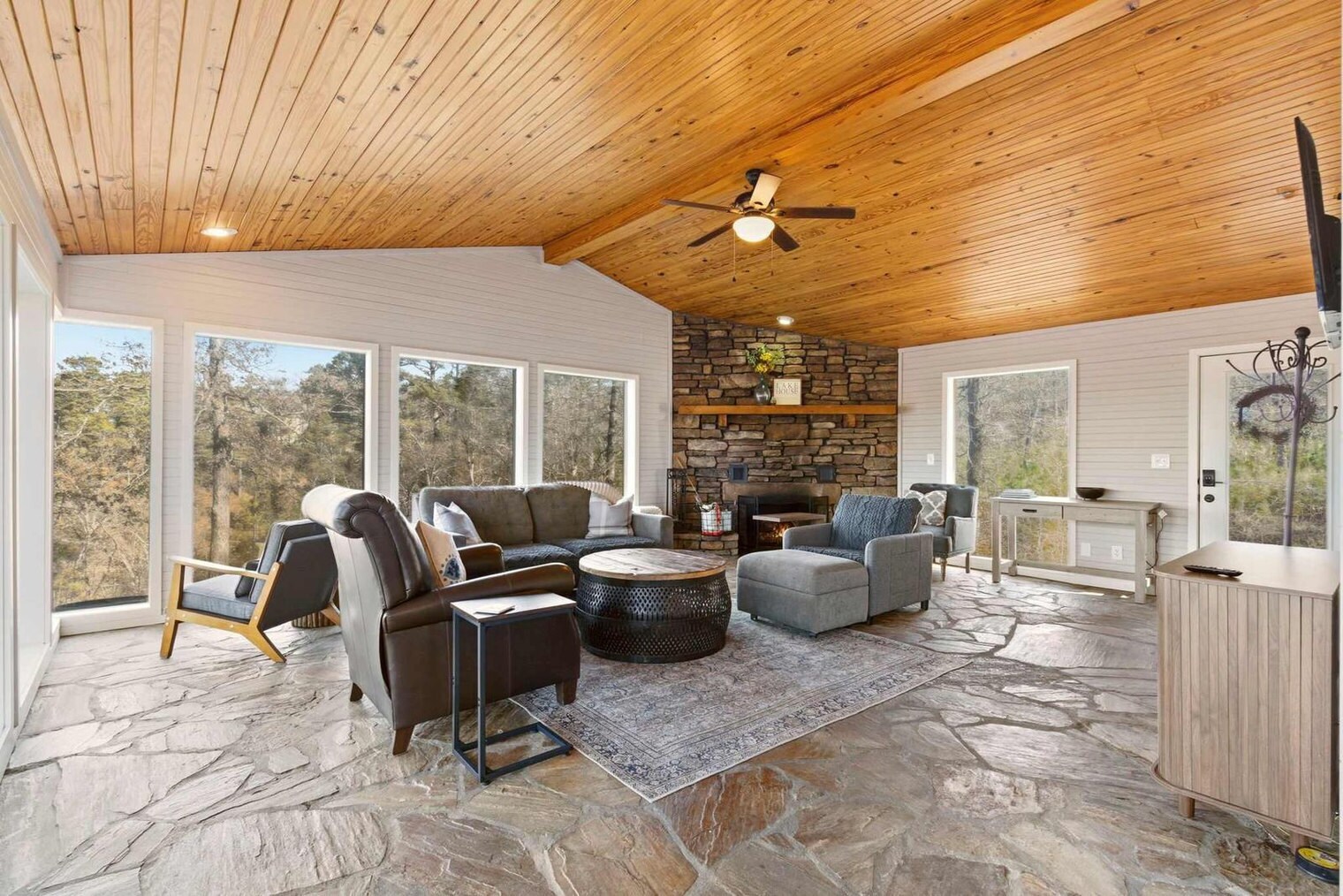 Building Photo - 13347 Sims Estate Dr