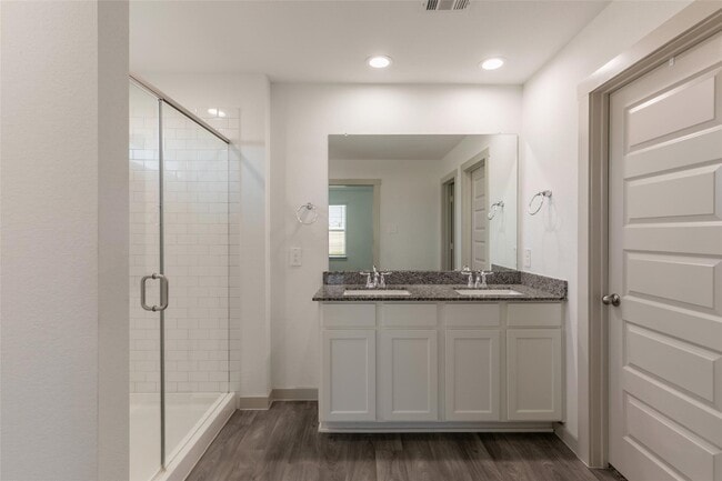 Building Photo - 10627 Great Basin Dr