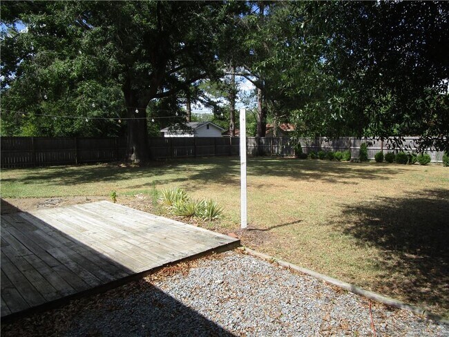 Building Photo - 1421 Berkshire Rd