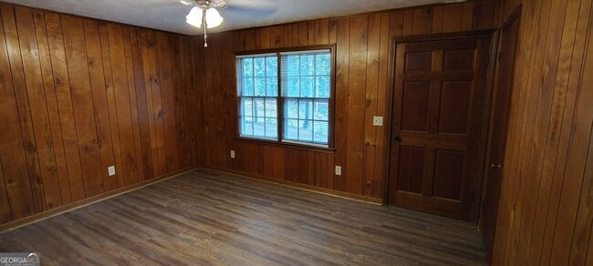 Building Photo - 583 Danielsville St