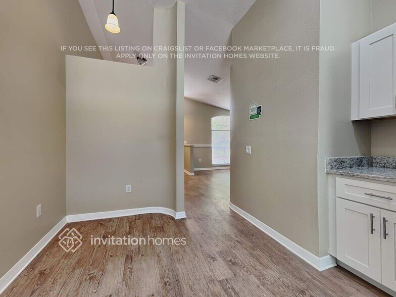 Building Photo - 3430 Golden Eagle Dr