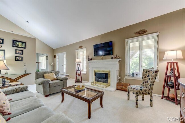 Building Photo - 14991 Broadmont Dr