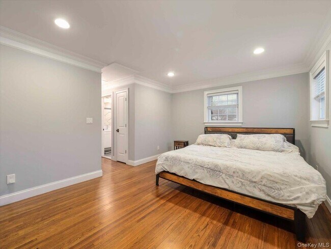 Building Photo - 5 Indian Dr