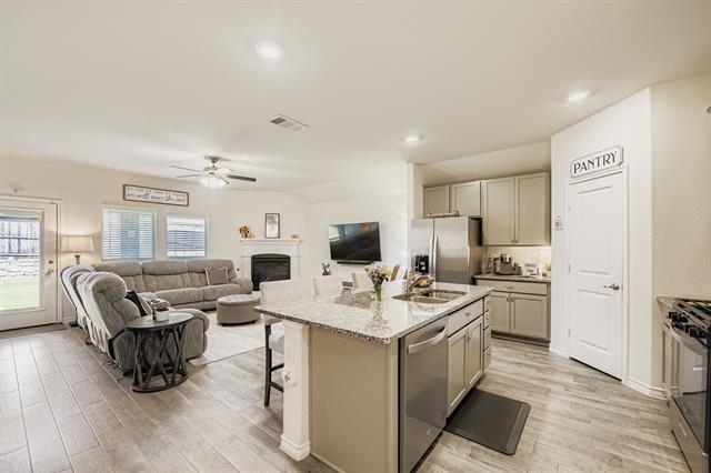 Building Photo - 11301 Summer Rain Blvd