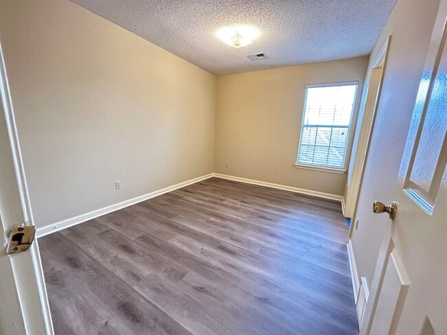 Building Photo - 1861 Winship Dr