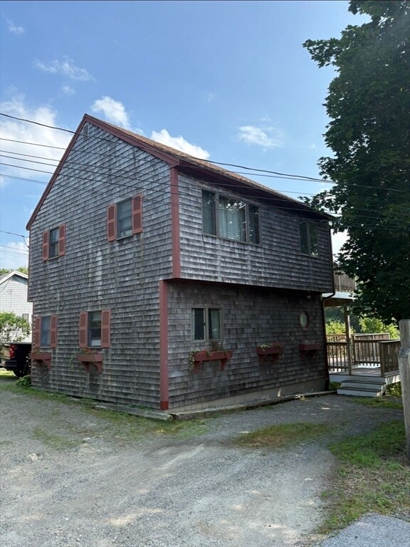 Building Photo - 334 Granite St