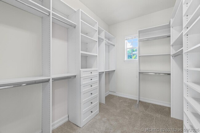 Building Photo - 310 Tuxedo Ln
