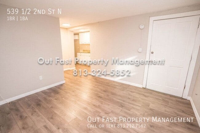 Building Photo - 539 1/2 2nd St N-