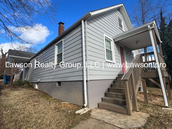 Building Photo - Cozy Two Bedroom Home with Updates Through...