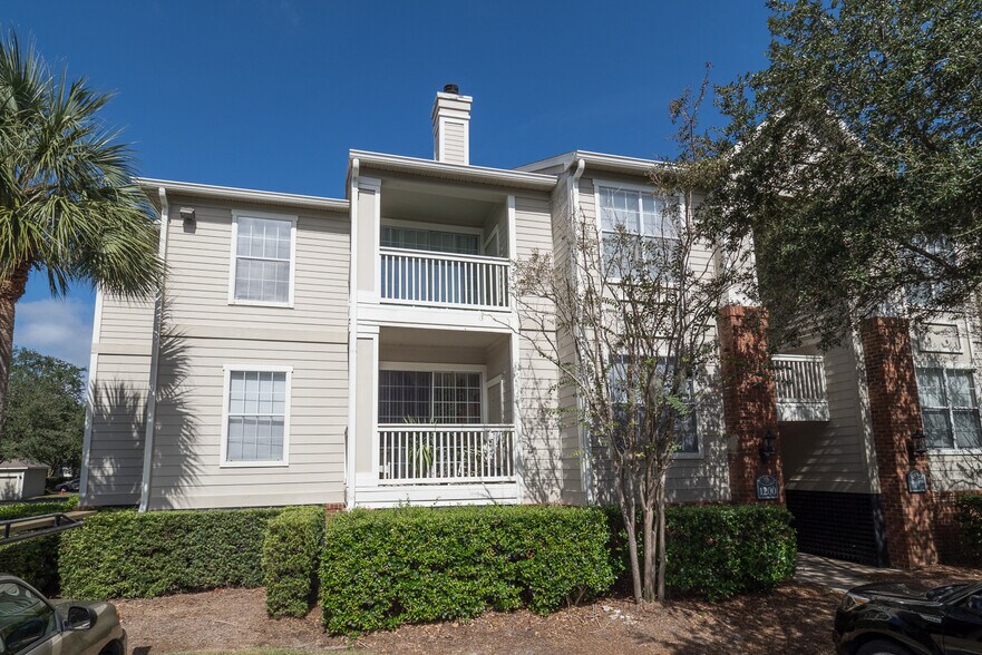 Primary Photo - 1600 Long Grove Dr