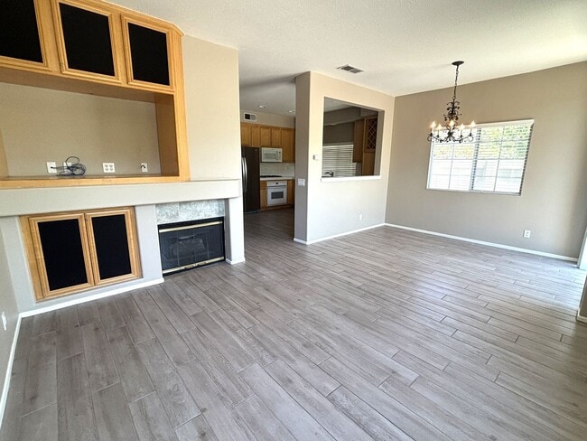 Building Photo - Your Dream Home Awaits in Summit Park – Br...