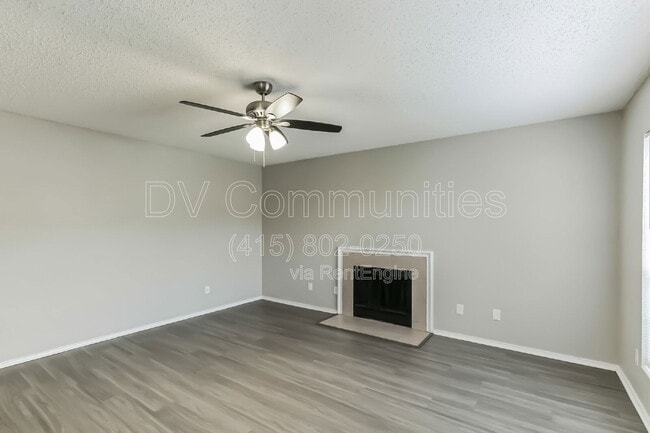 Building Photo - 912 Brae Loch Dr