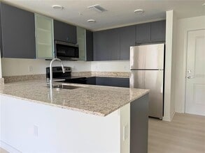 Building Photo - 5592 Pga Blvd