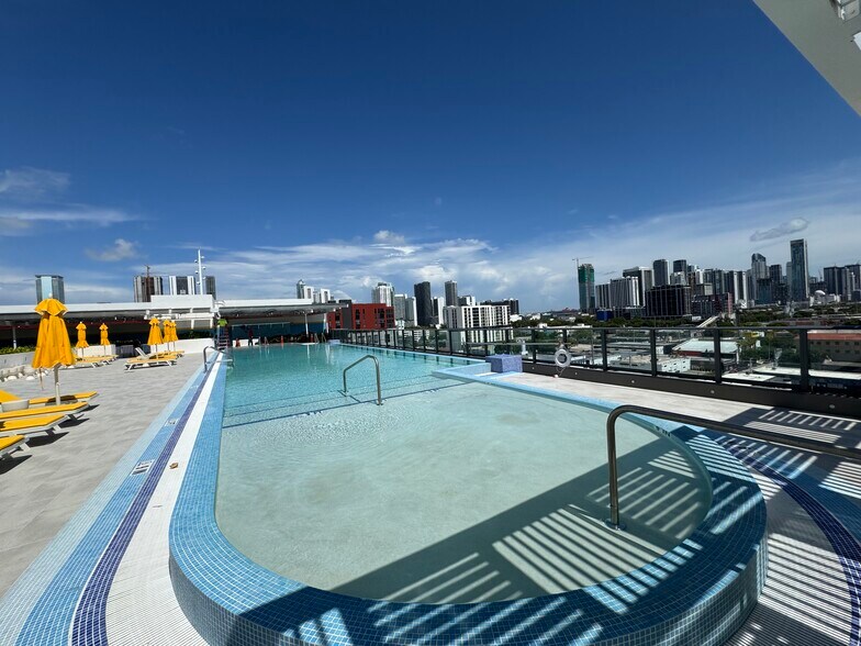 Building Photo - 264 NW 31st St