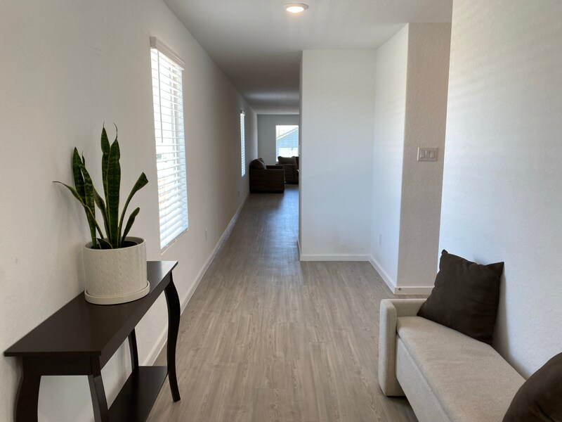Building Photo - 9107 Selene Pl