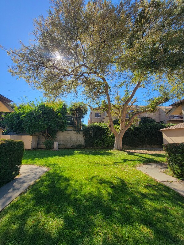 Building Photo - 13644 Leadwell St