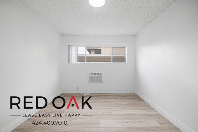 Building Photo - 2050 Rodney Dr