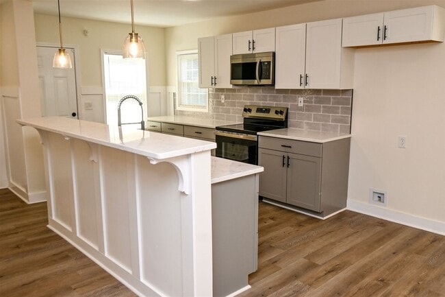 Building Photo - MOVE-IN READY-NORTH-COLUMBUS & FT BENNING ,GA-3 BEDROOMS,2  BATHS