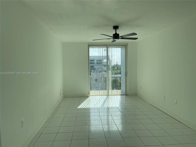 Building Photo - 8233 Harding Ave