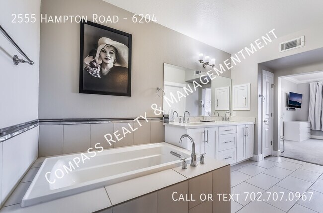 Building Photo - 2555 Hampton Rd