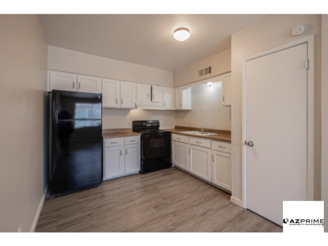 Building Photo - Discover this Gorgeous, Remodeled Mesa 2/1...