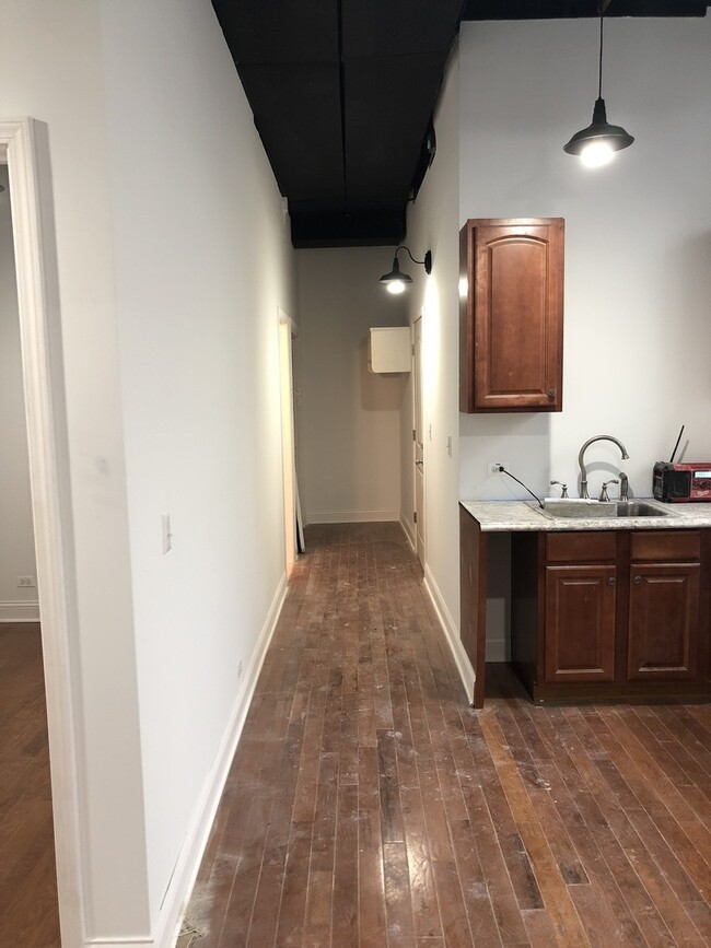 Building Photo - 3436 S Western Ave