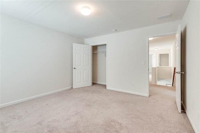 Building Photo - 2262 Young America Dr NE