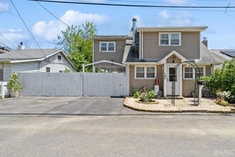 Building Photo - 148 McKinley Ave