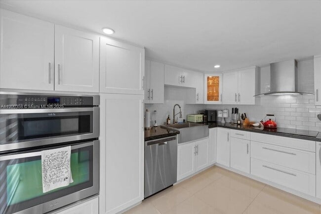 Building Photo - 7161 SW 55th Terrace W