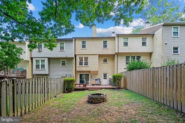 Building Photo - 7930 Bubbling Brook Cir