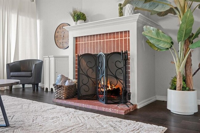 Building Photo - 784 E Michigan St