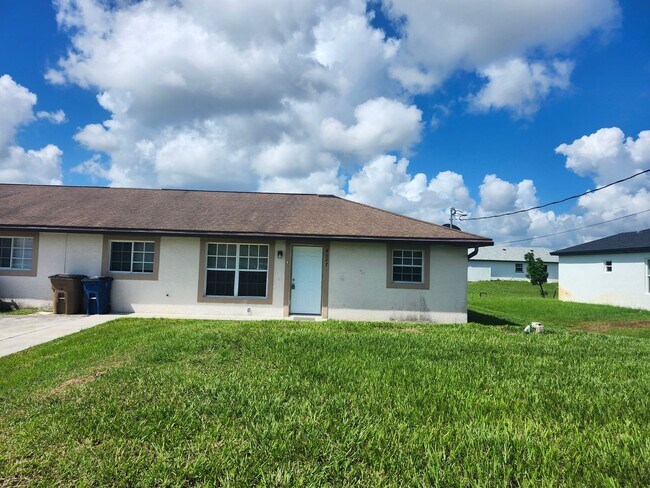 Primary Photo - Nice duplex!!!