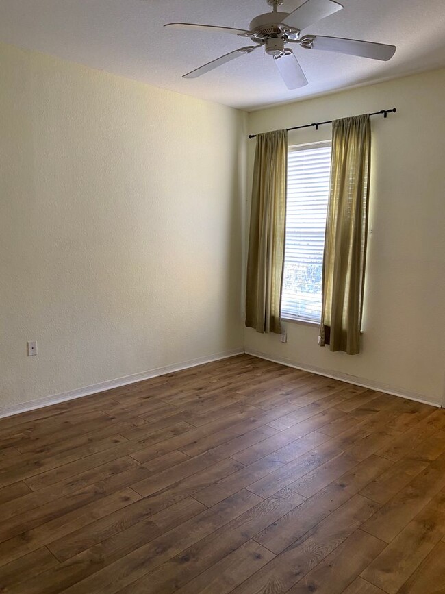 Building Photo - Gated 2 bedroom, 2 bath, Maitland Condo wi...