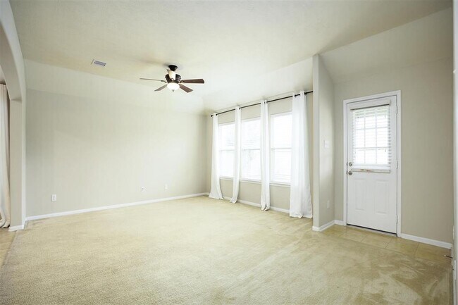 Building Photo - 11403 E Lake Gables Dr