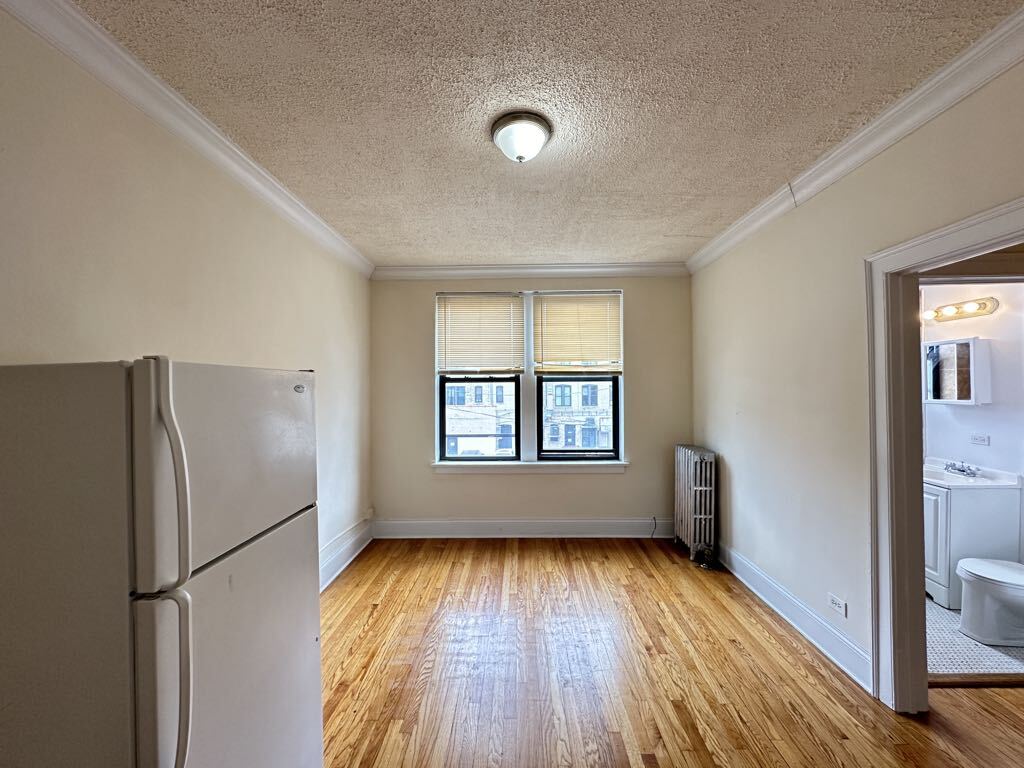 Building Photo - 2737 N Spaulding Ave