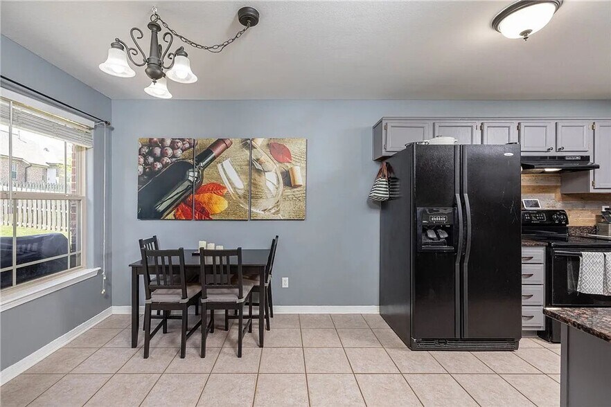 Building Photo - 421 Coopers Wy