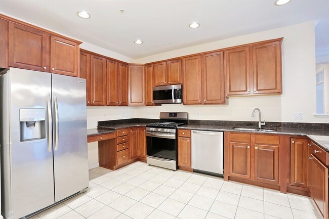 Building Photo - 6116 Warren's Way