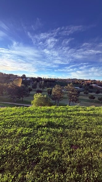 Building Photo - 2270 Prince Albert Dr