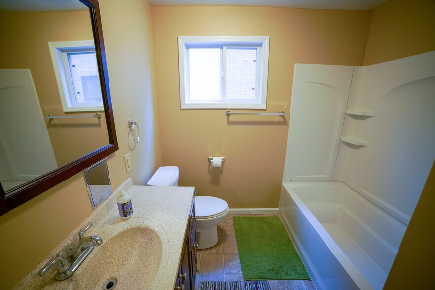 Bathroom - 1101 Yale Ave