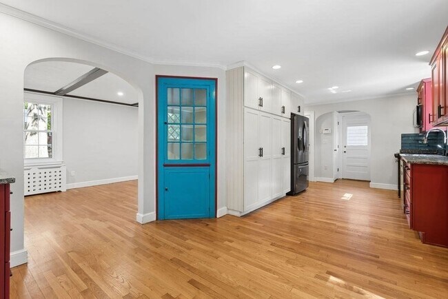 Building Photo - 36 Risley Rd
