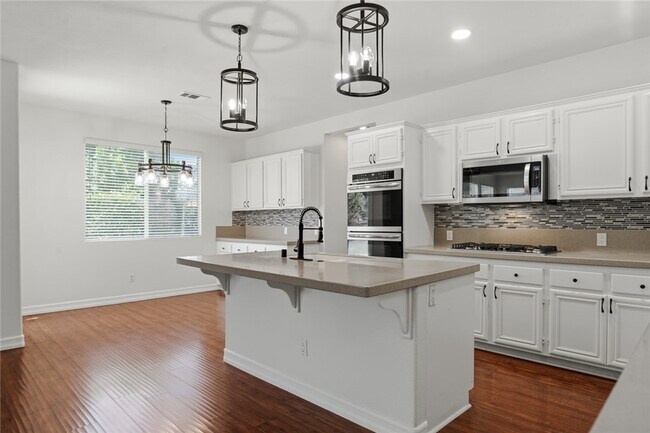 Building Photo - 1605 Rivendel Dr