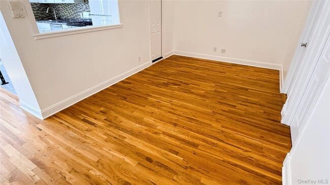 Building Photo - 50-21 Celtic Ave