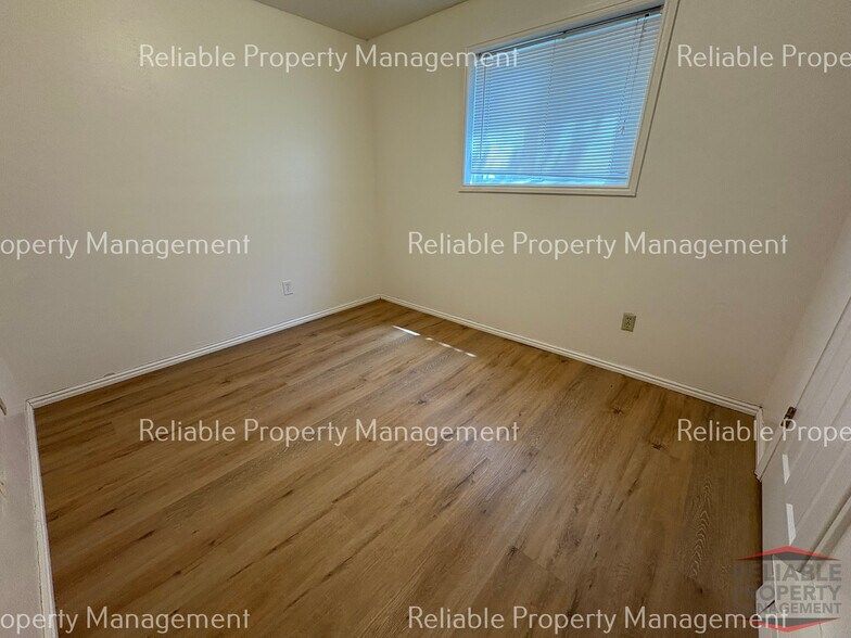 Building Photo - 1799 Ironwood Dr